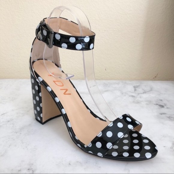 SOLD❤️ Size 8 Polka Dot Cute Ankle Strap Heel - Picture 4 of 8